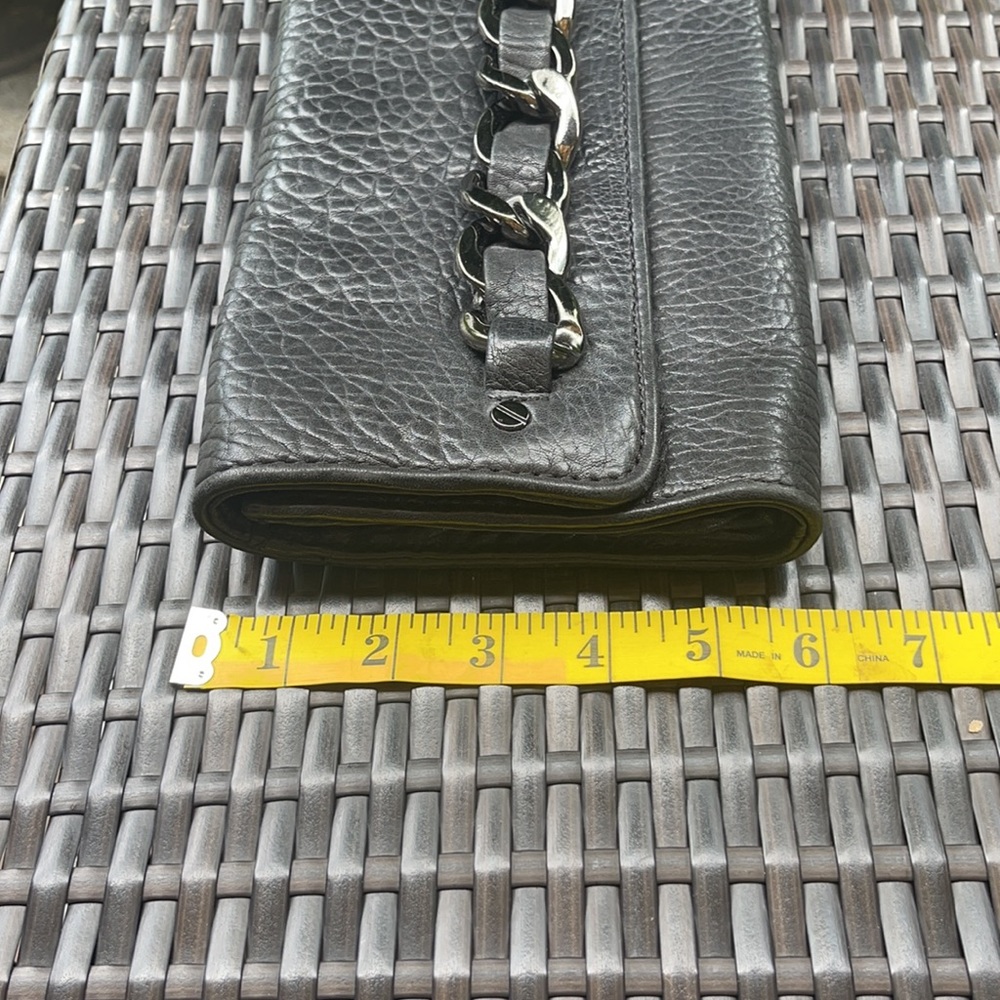 Michael kors Pebbled leather MK clutch with gun metal zipper. - Picture 15 of 16